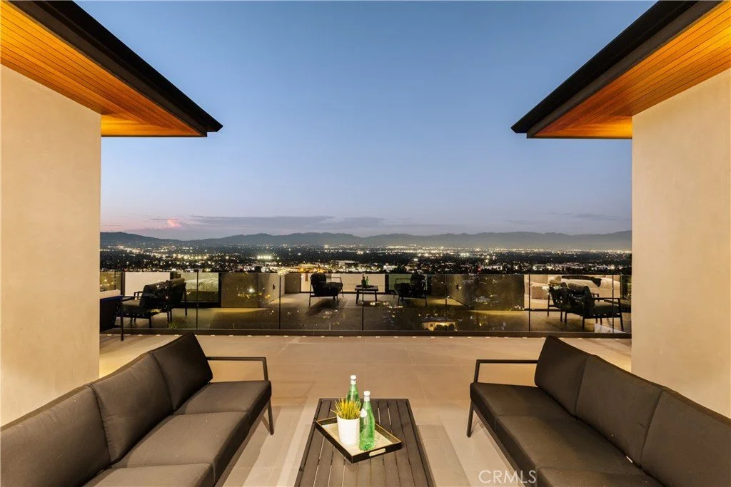 18807 Edleen Dr 033.jpg