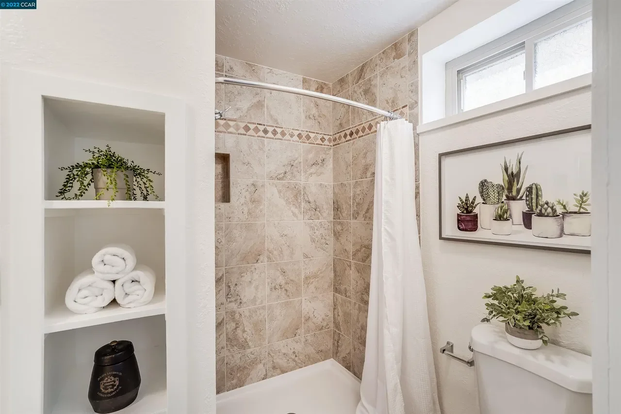 16640 Rolando Ave 040.webp