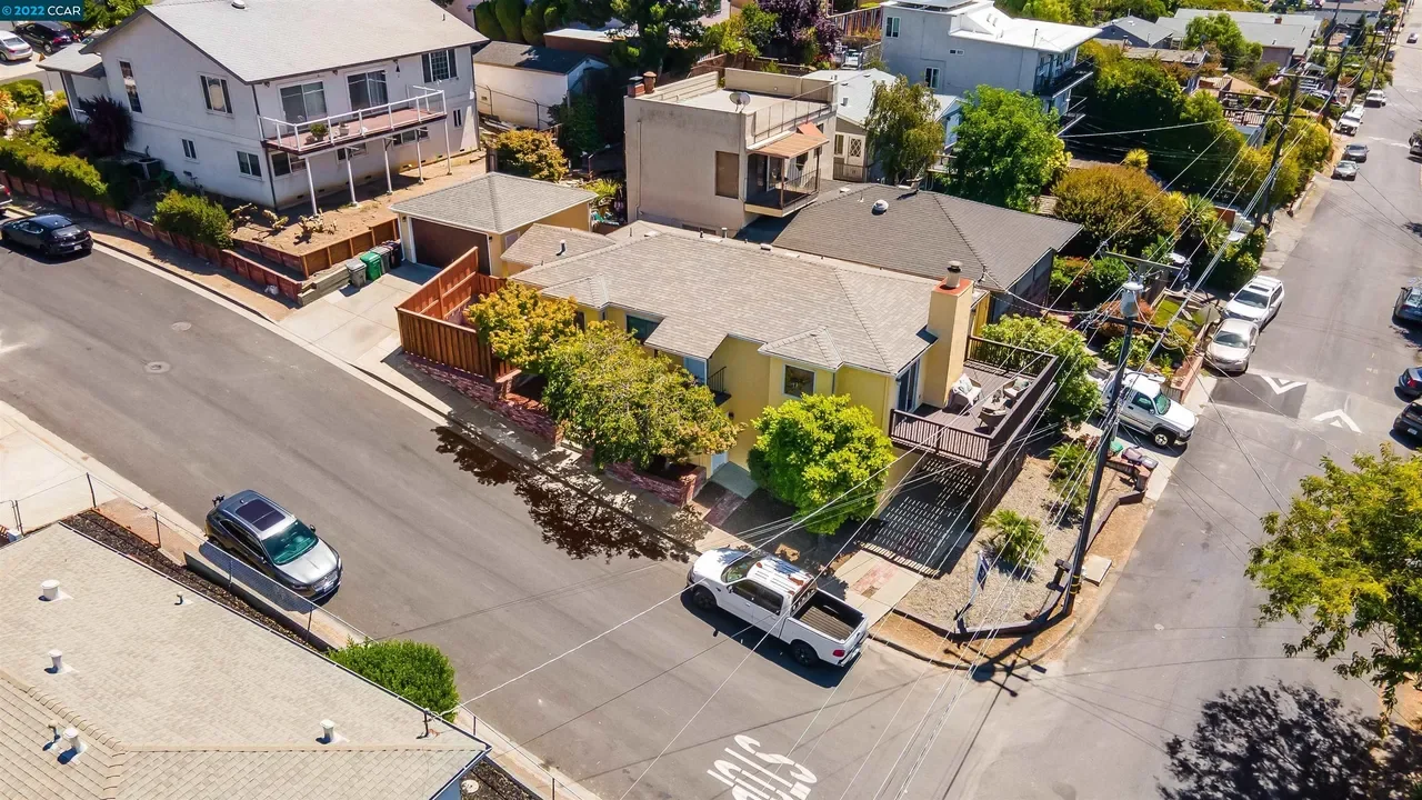 16640 Rolando Ave 050.webp