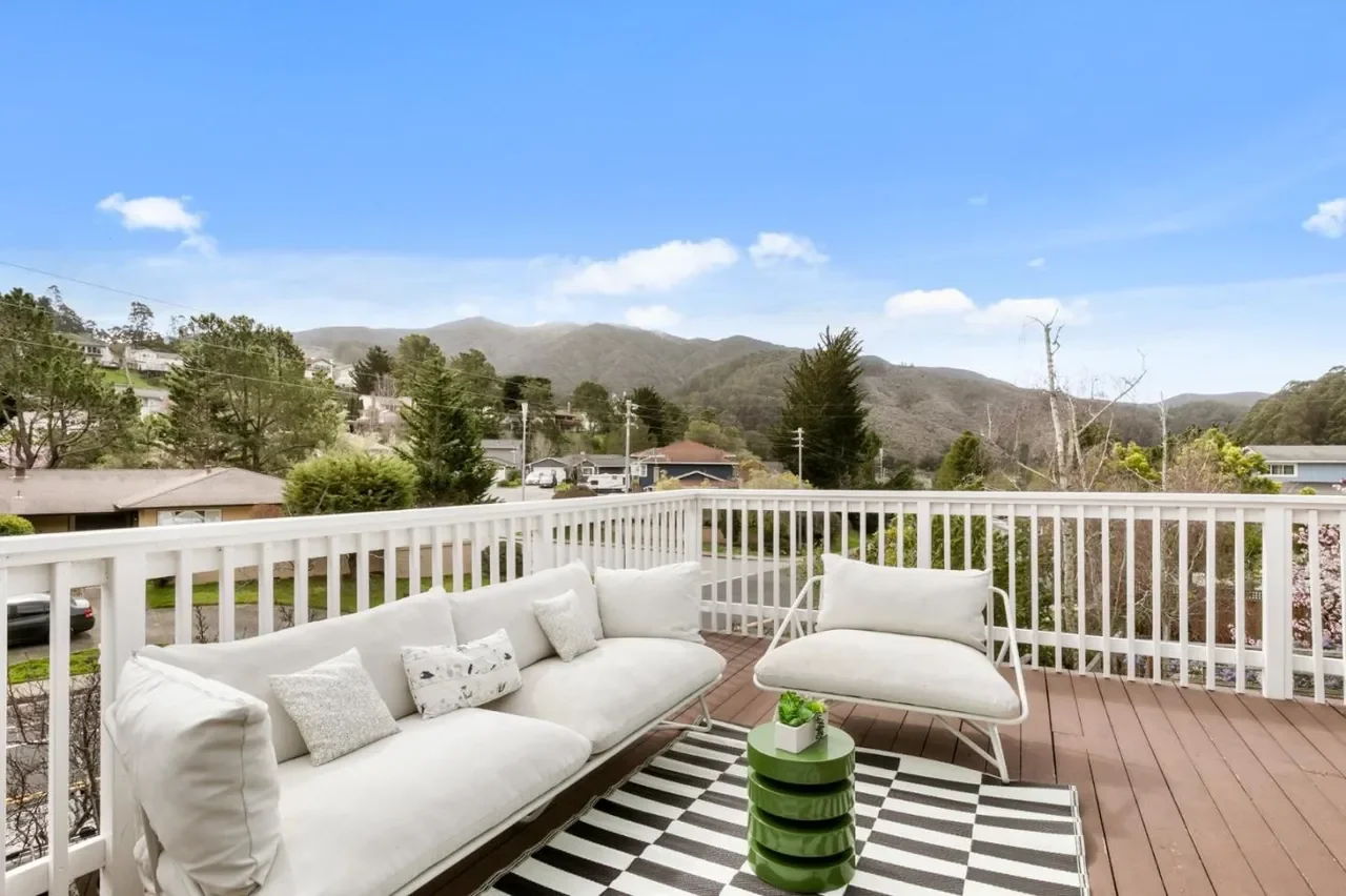 1 Sequoia Way 006.webp