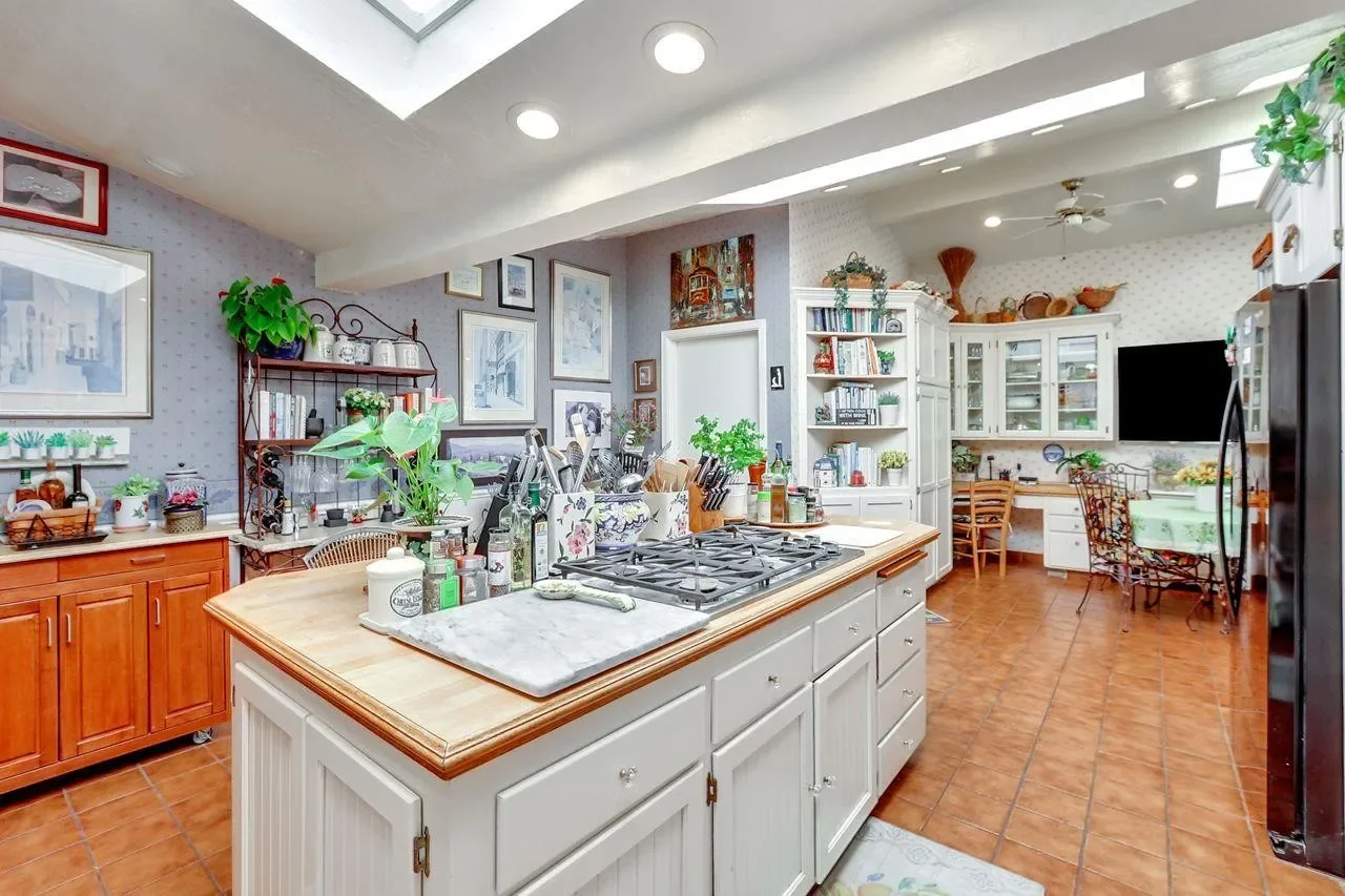 15781 Canon Dr 011.webp