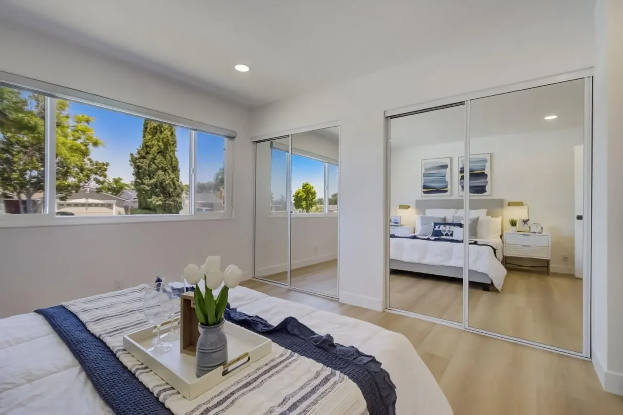 2829 Sand Point Dr 015.webp