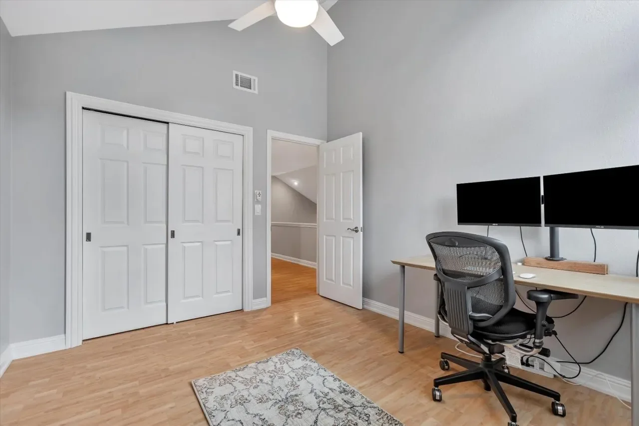 1704 Fountain Springs Cir 018.webp