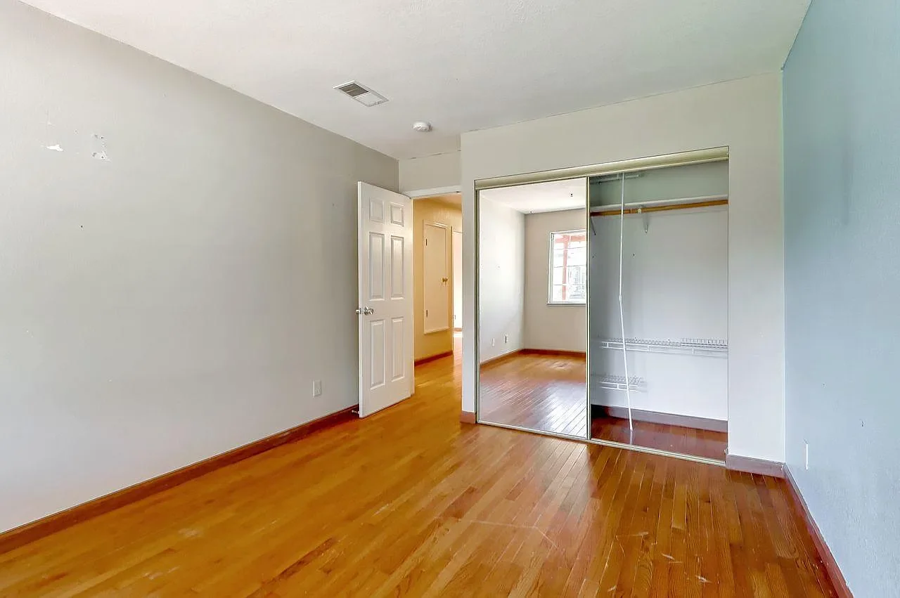 1223 Rose Ave 022.webp