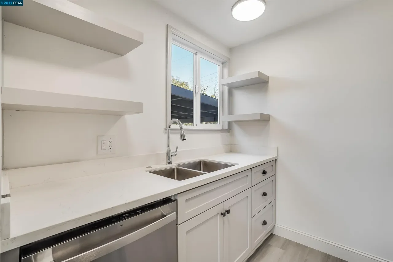 3028 W Monterey Ave 008.webp