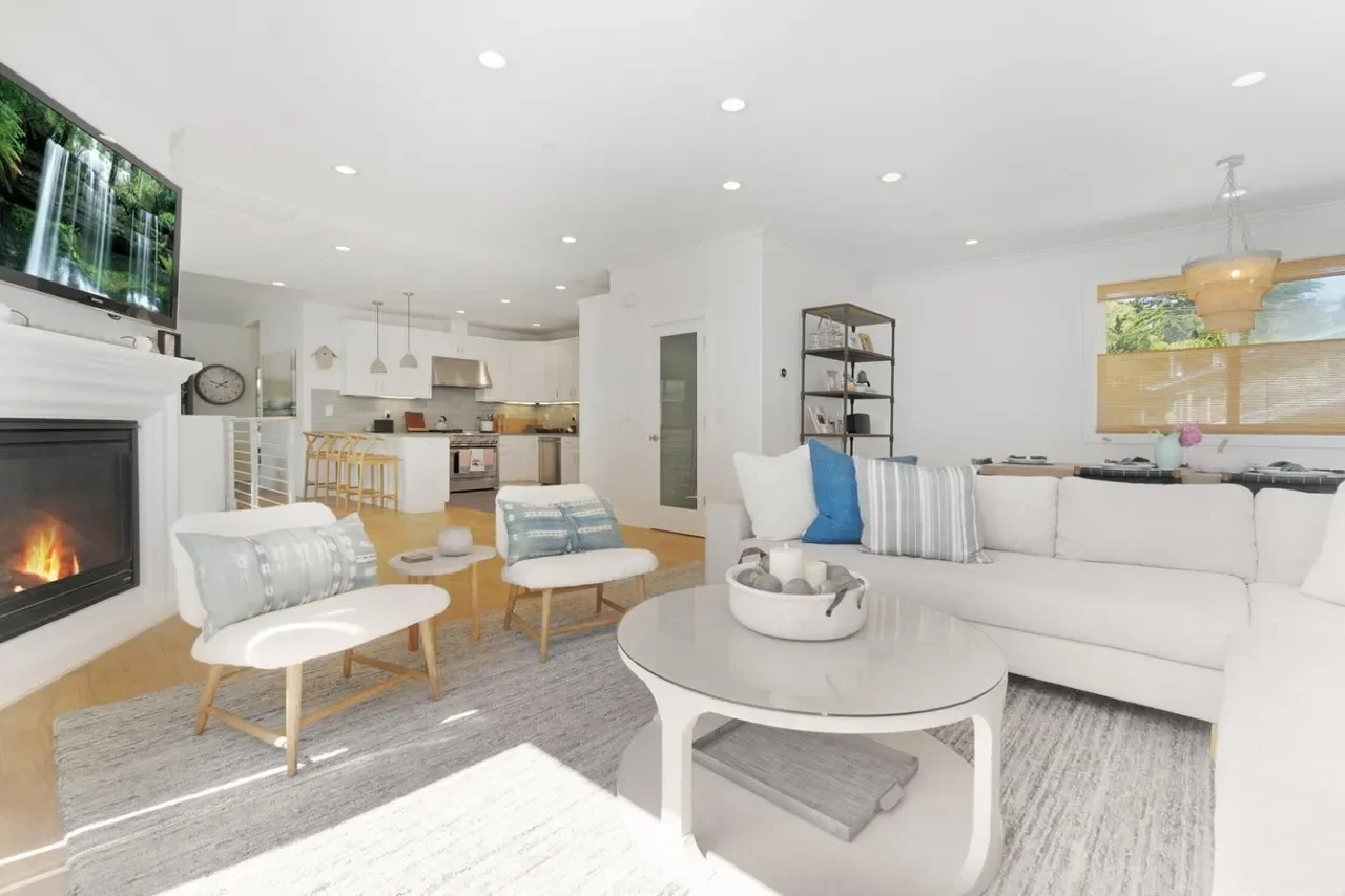 495 Coastview Dr 011.webp