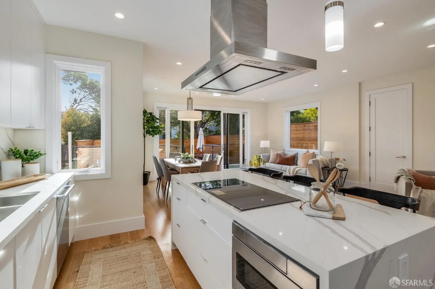 228 Vicksburg St Unit 1 011.jpg