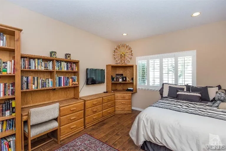 512 Meadowrun St 013.webp