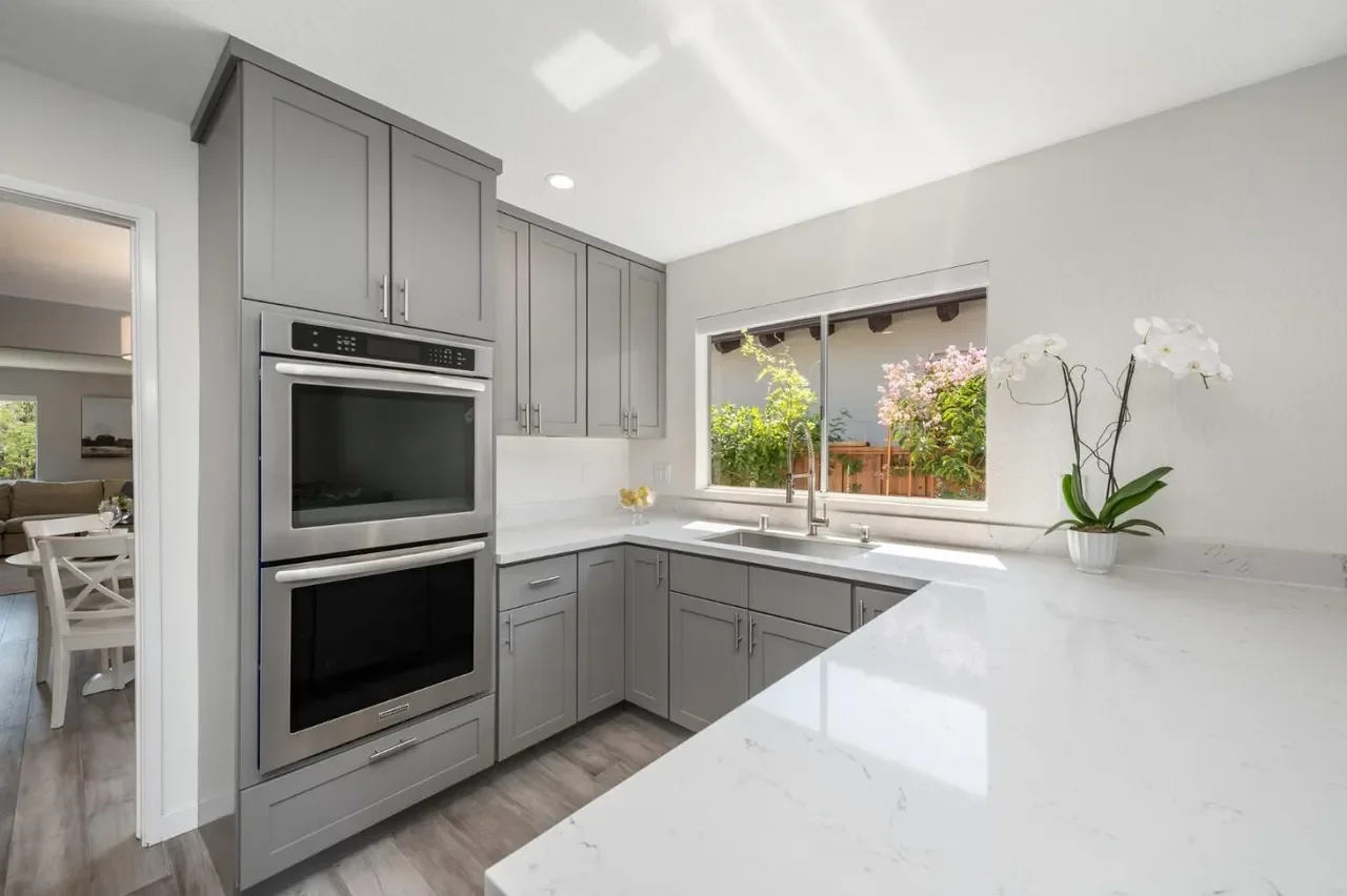 450 Beresford Ave 009.webp