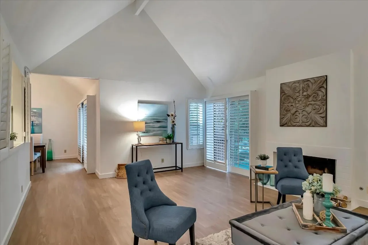 4108 Thain Way 003.webp