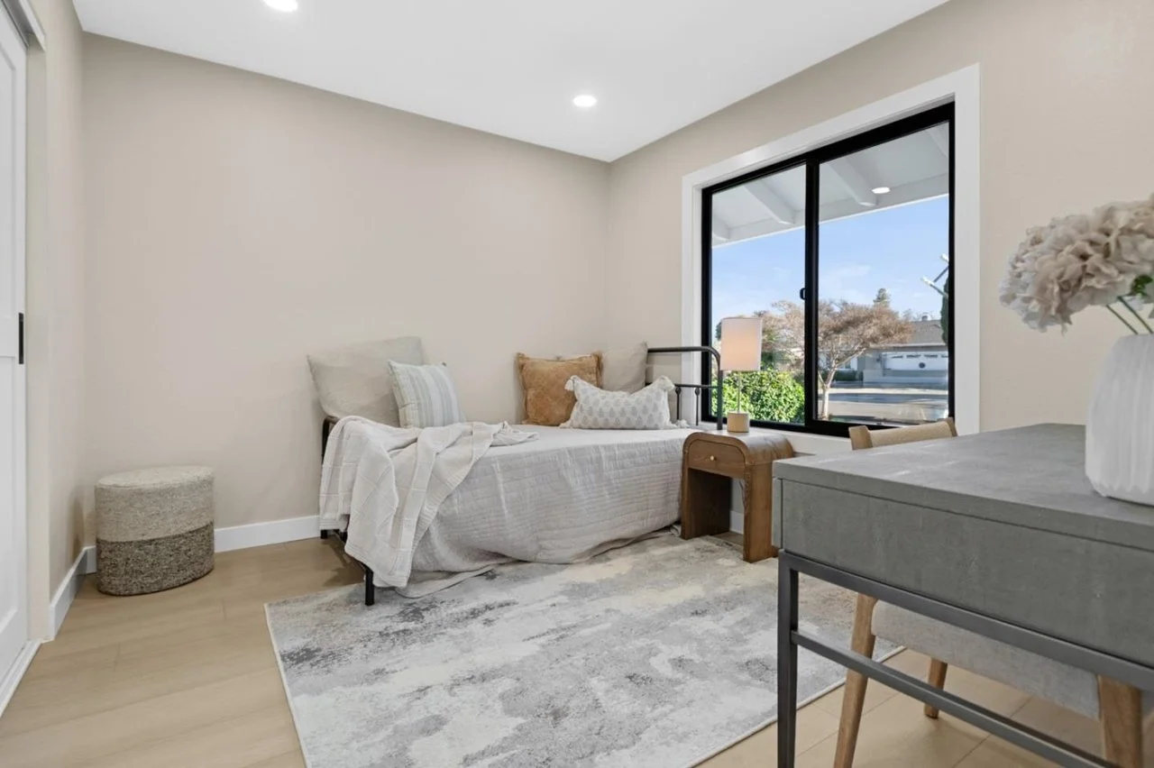 659 Meadow Creek Dr 034.jpg