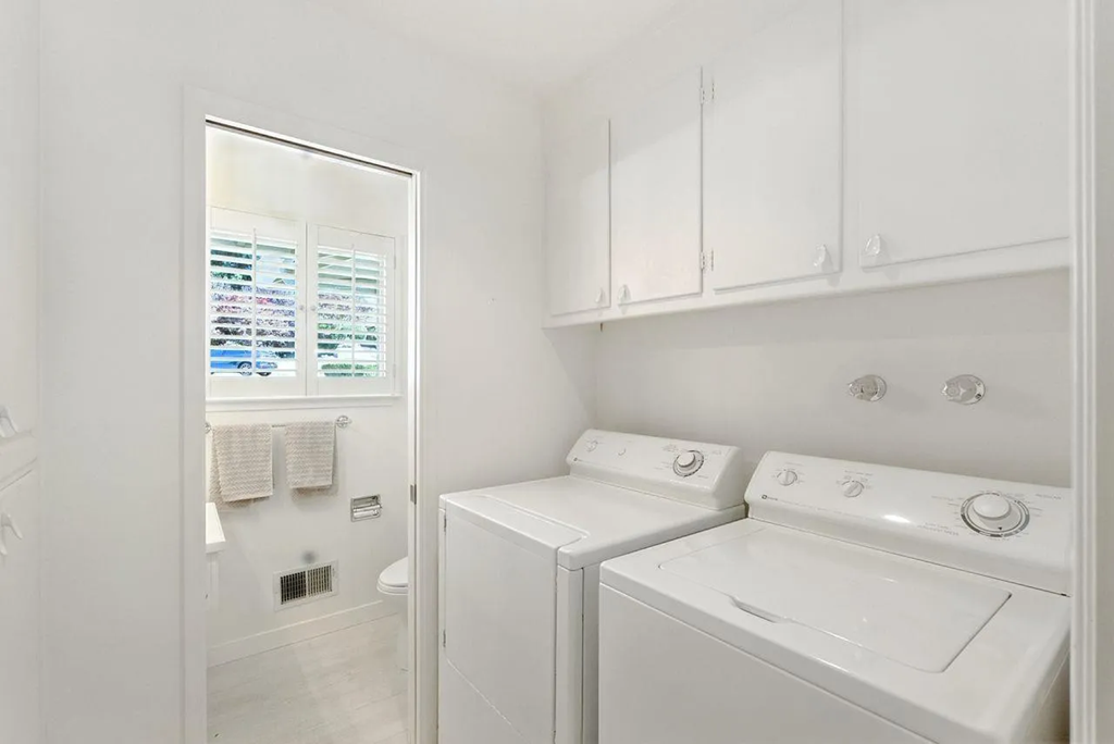 2040 Longden Cir 037.png