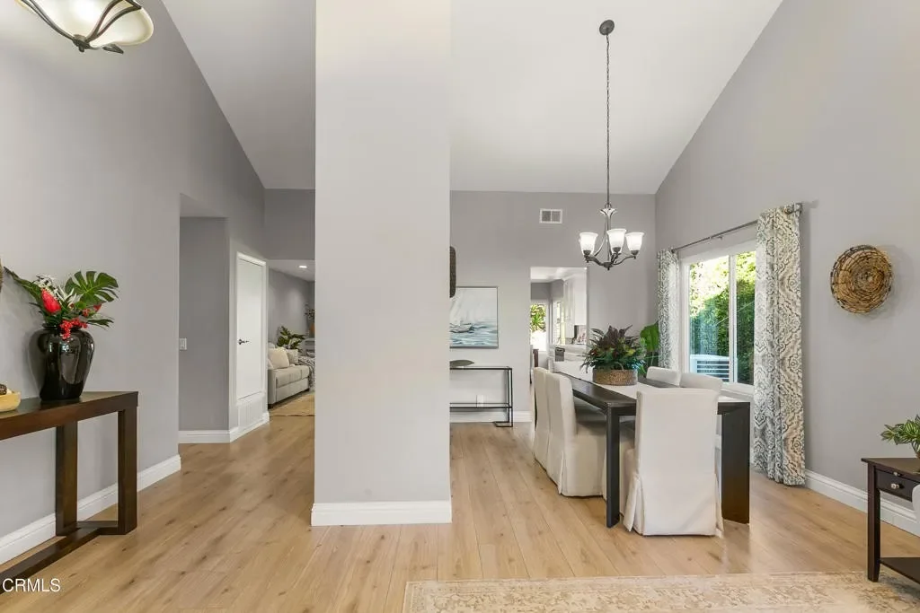 2217 Laurelwood Dr 013.webp