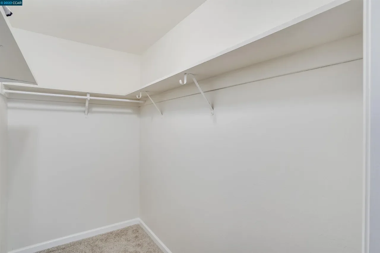 16640 Rolando Ave 043.webp