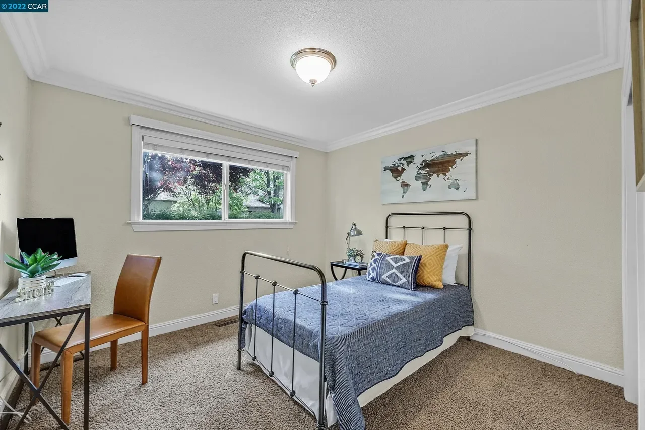 27 Nob Hill Dr 022.webp