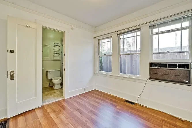 579 S 10th St 006.webp