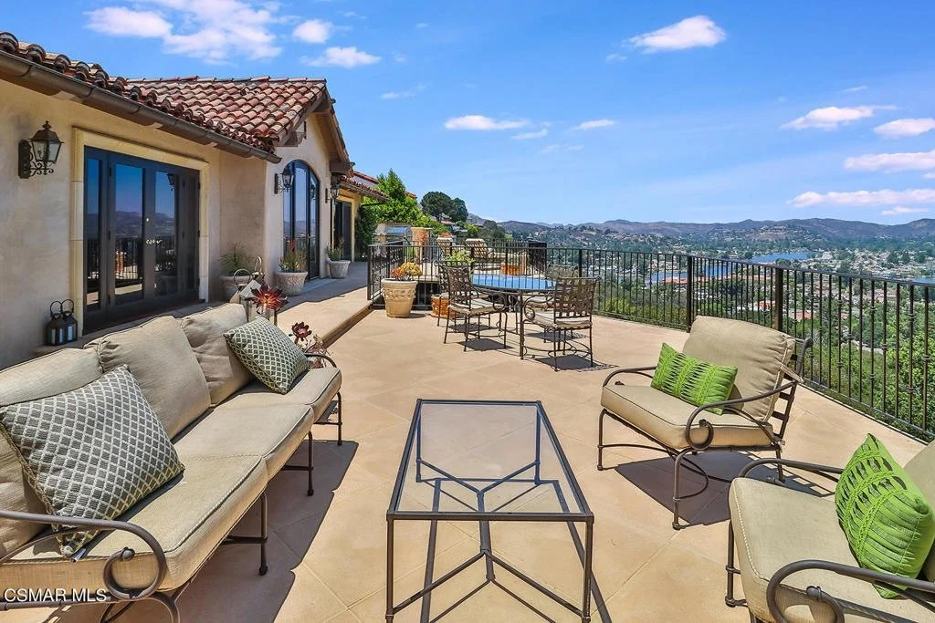 3425 Ridgeford Dr 007.jpg