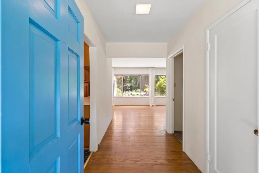 24401 Summerhill Ave 033.png