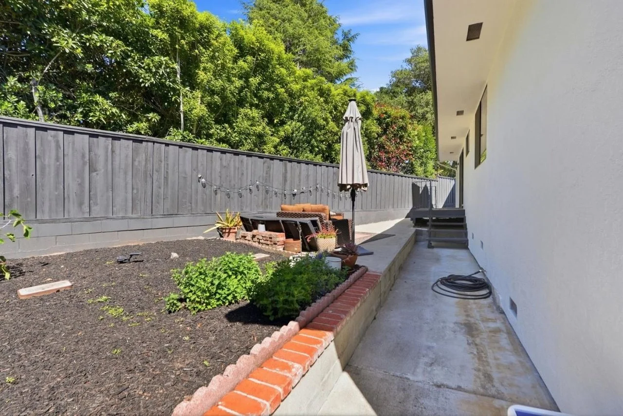 4206 Huntington St 065.jpg