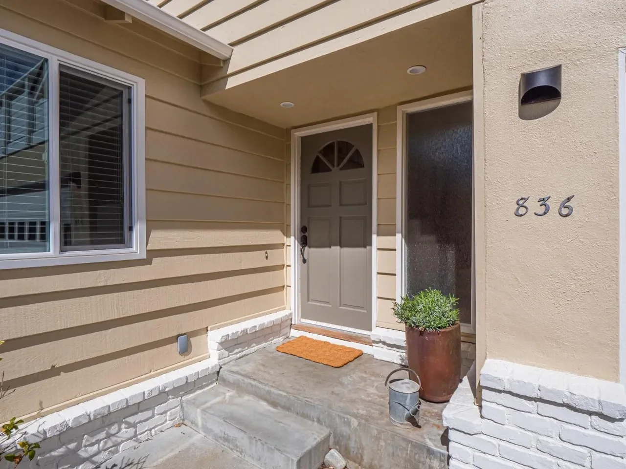 836 Seacliff Dr 021.webp