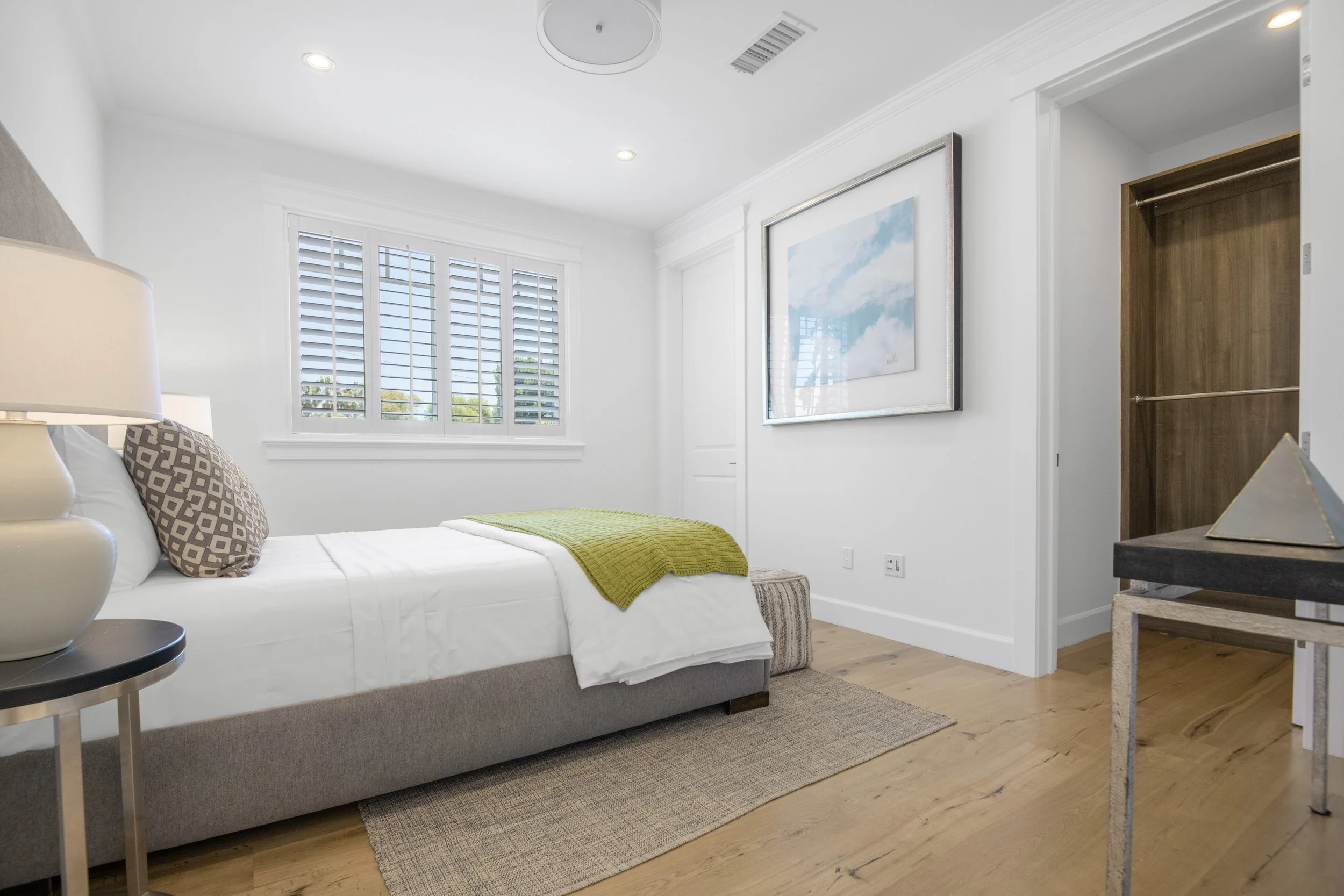 5111 Greenbush Ave bed 5.jpg