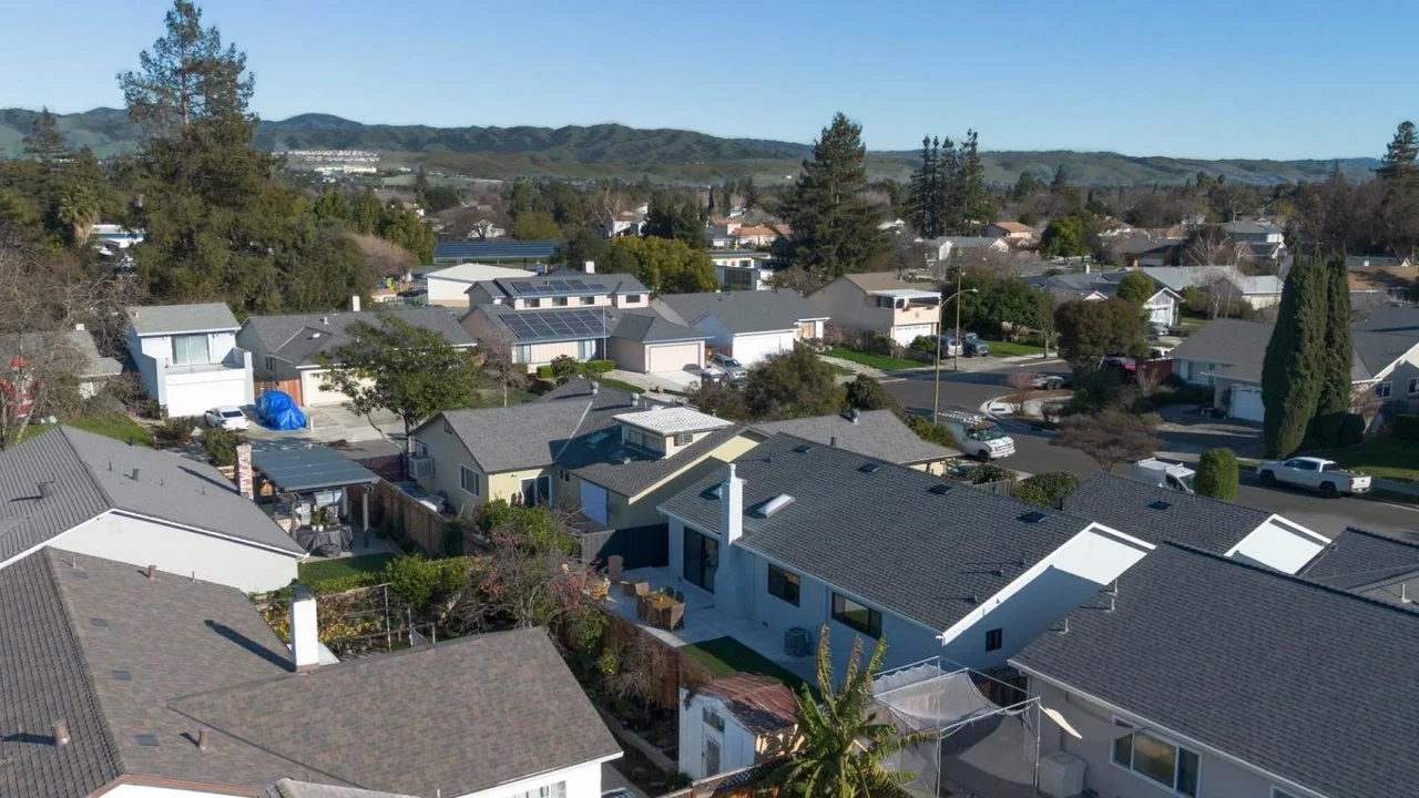 659 Meadow Creek Dr 056.jpg