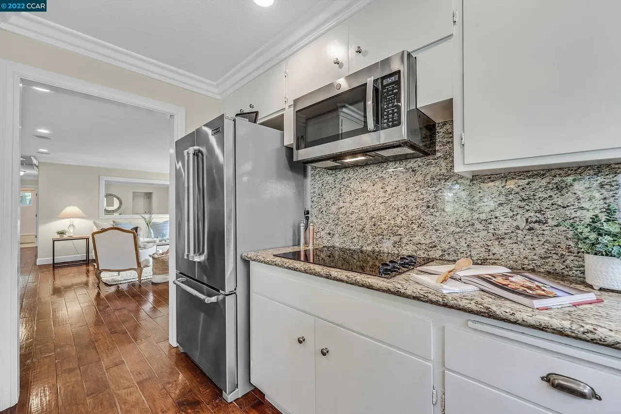 27 Nob Hill Dr 039.webp