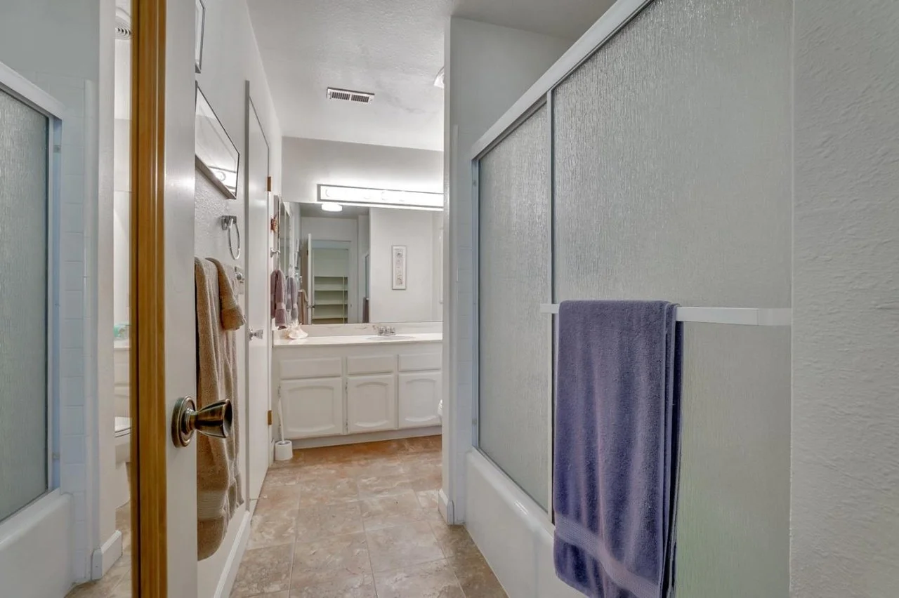 345 Coleridge Dr #93 036.jpg