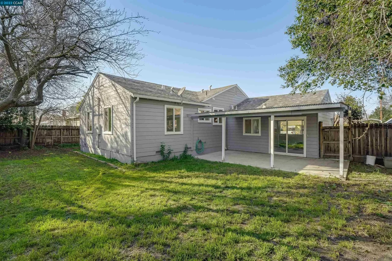 3028 W Monterey Ave 018.webp