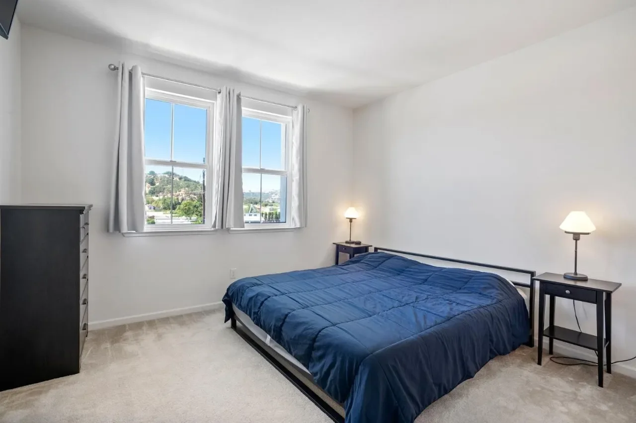 17982 Monterey St 014.webp