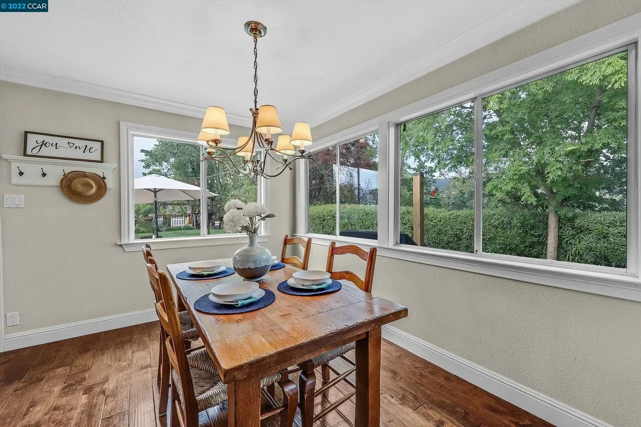 27 Nob Hill Dr 036.webp