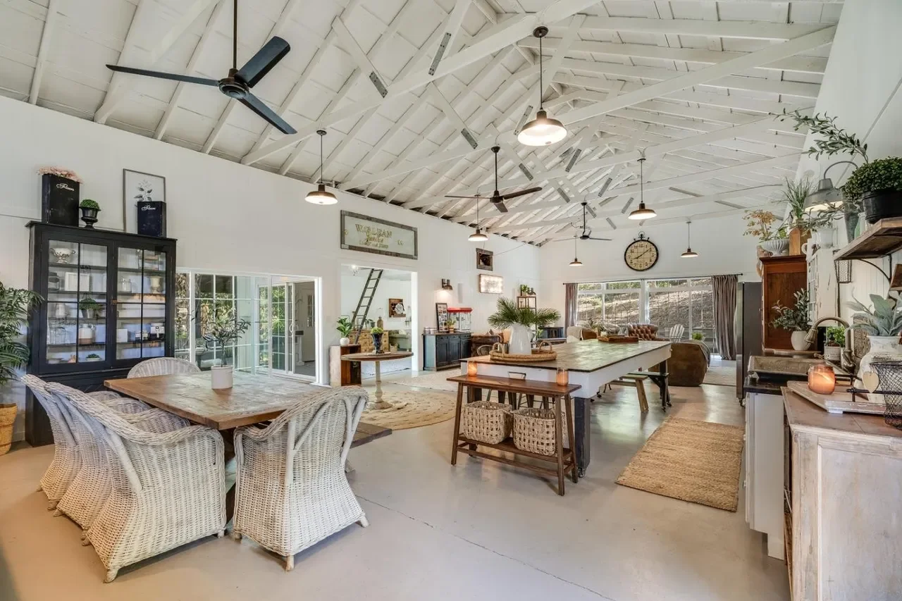 16466 Bonnie Ln 046.webp