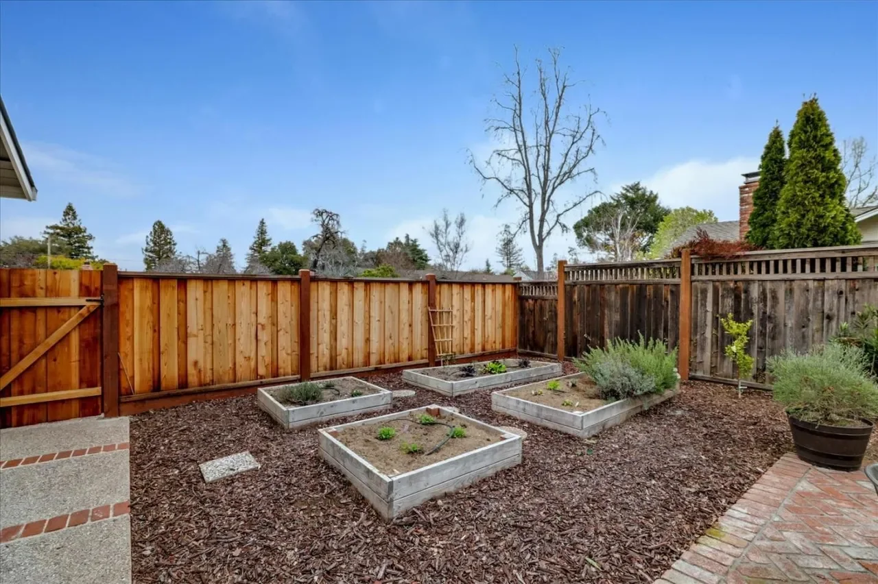 140 Stonybrook Rd 030.webp