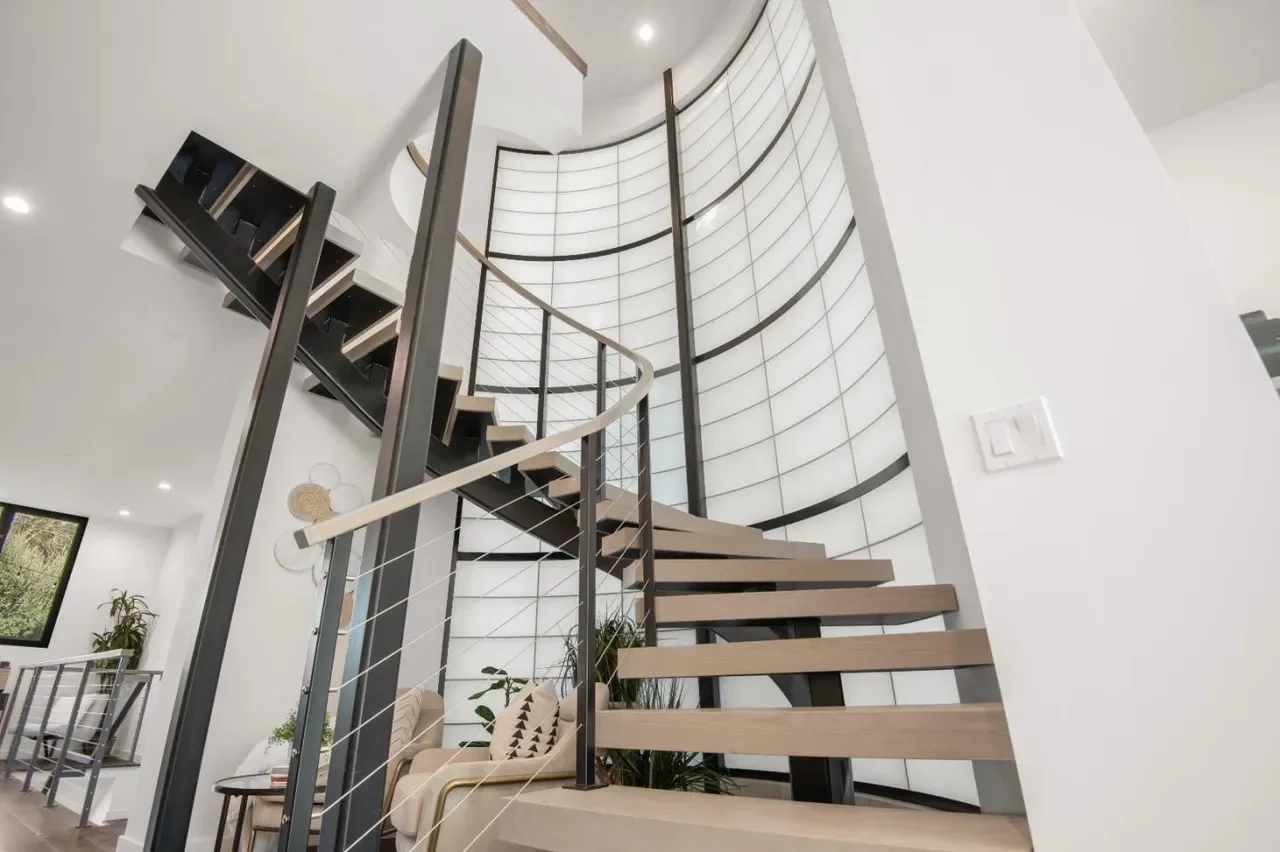 30 Roberts Rd 018.webp