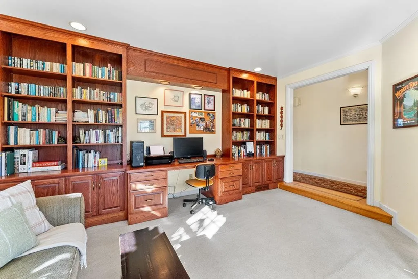 173 Via Lantana 008.png