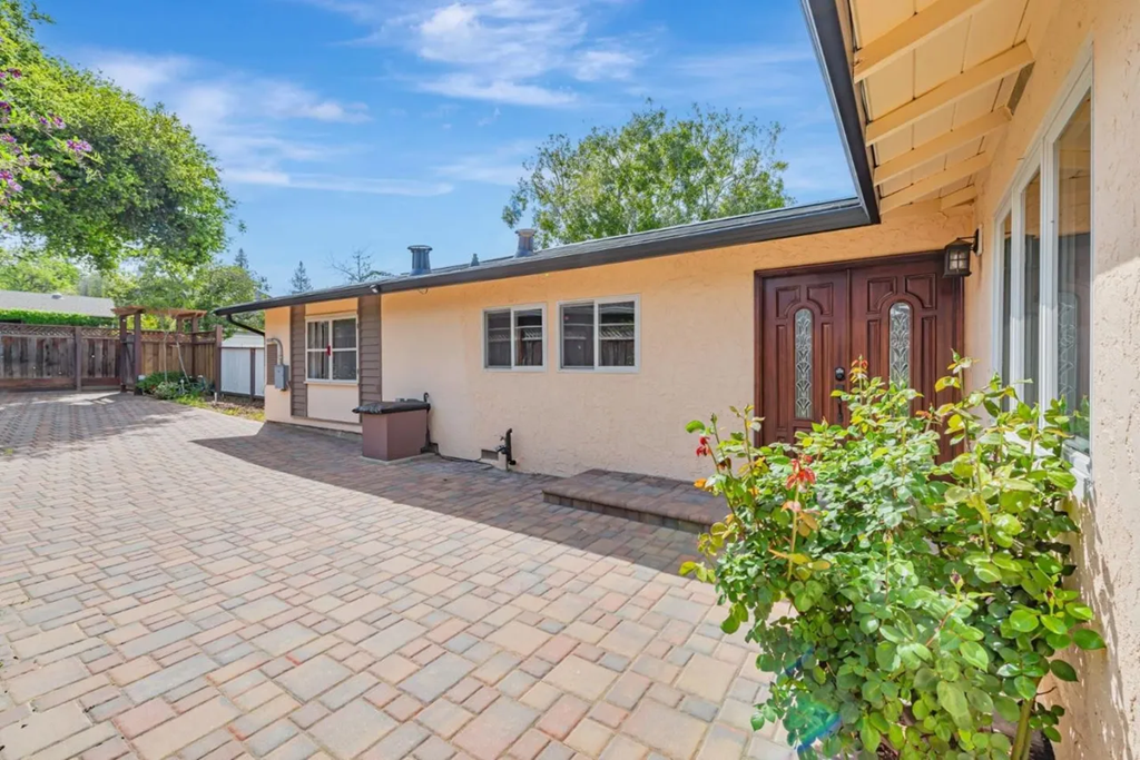 3135 Alameda De Las Pulgas 019.png