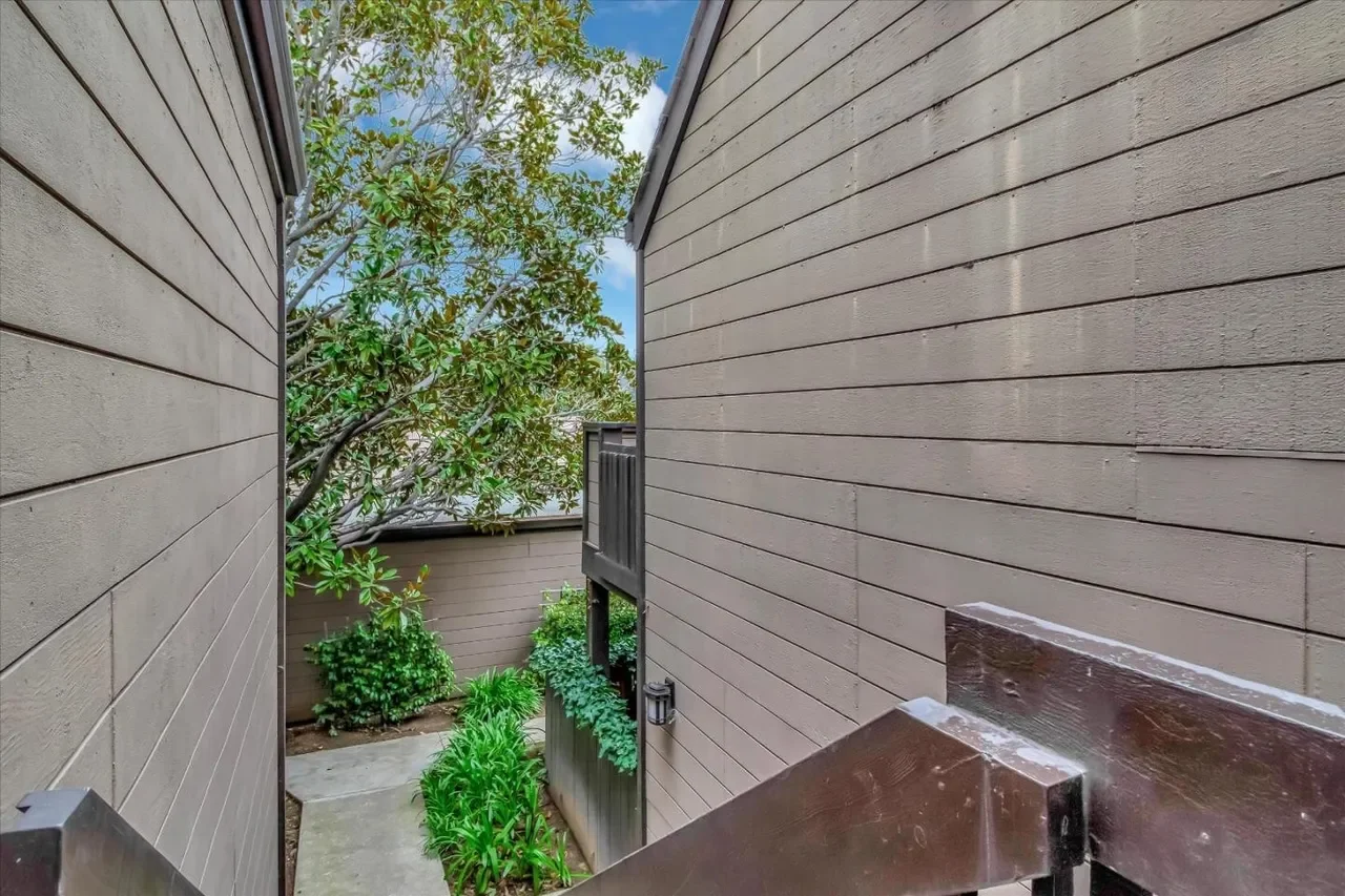 4108 Thain Way 041.webp