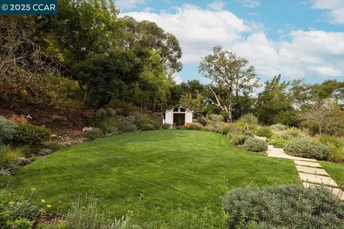 42 Crestview Dr 025.webp