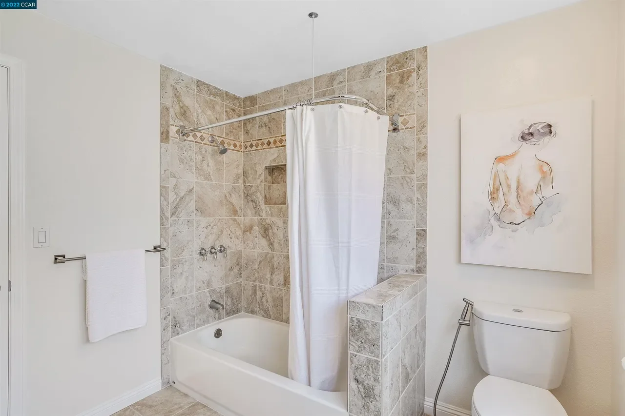 16640 Rolando Ave 027.webp