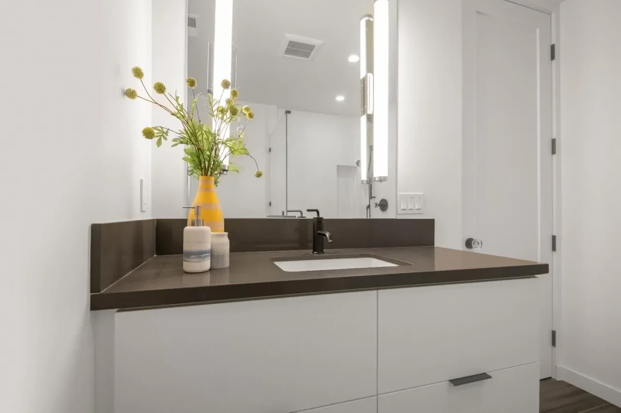 30 Roberts Rd 037.webp