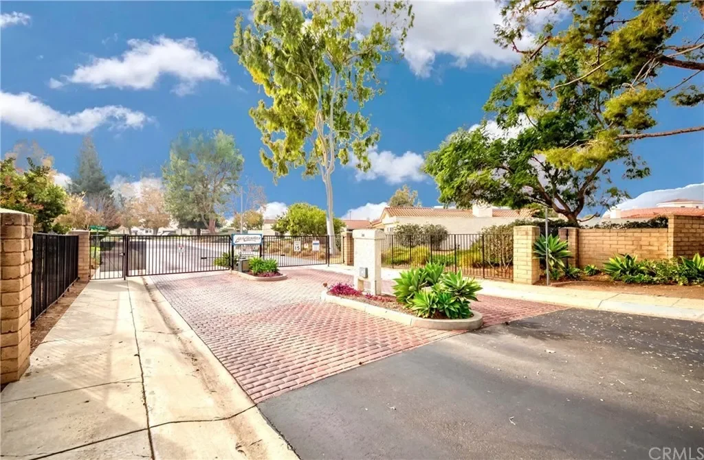 2175 Avenida San Antero 058.webp