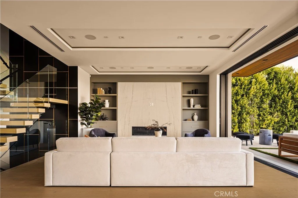 18807 Edleen Dr 007.jpg