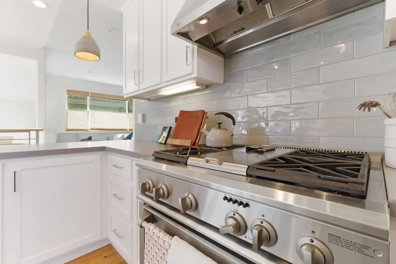 495 Coastview Dr 015.webp