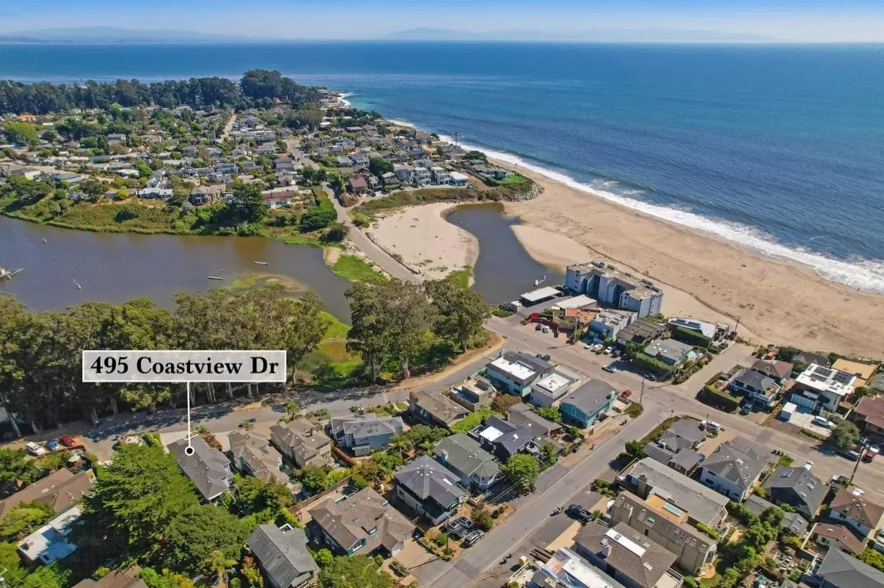 495 Coastview Dr 052.webp