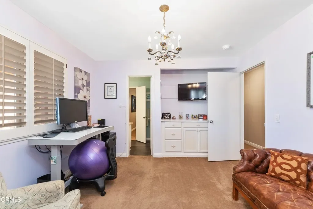 3090 Dwight Ave 017.webp