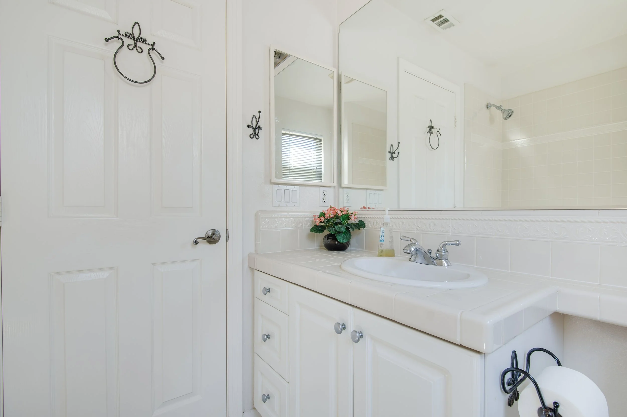 1068 N Country Club rr4.jpg