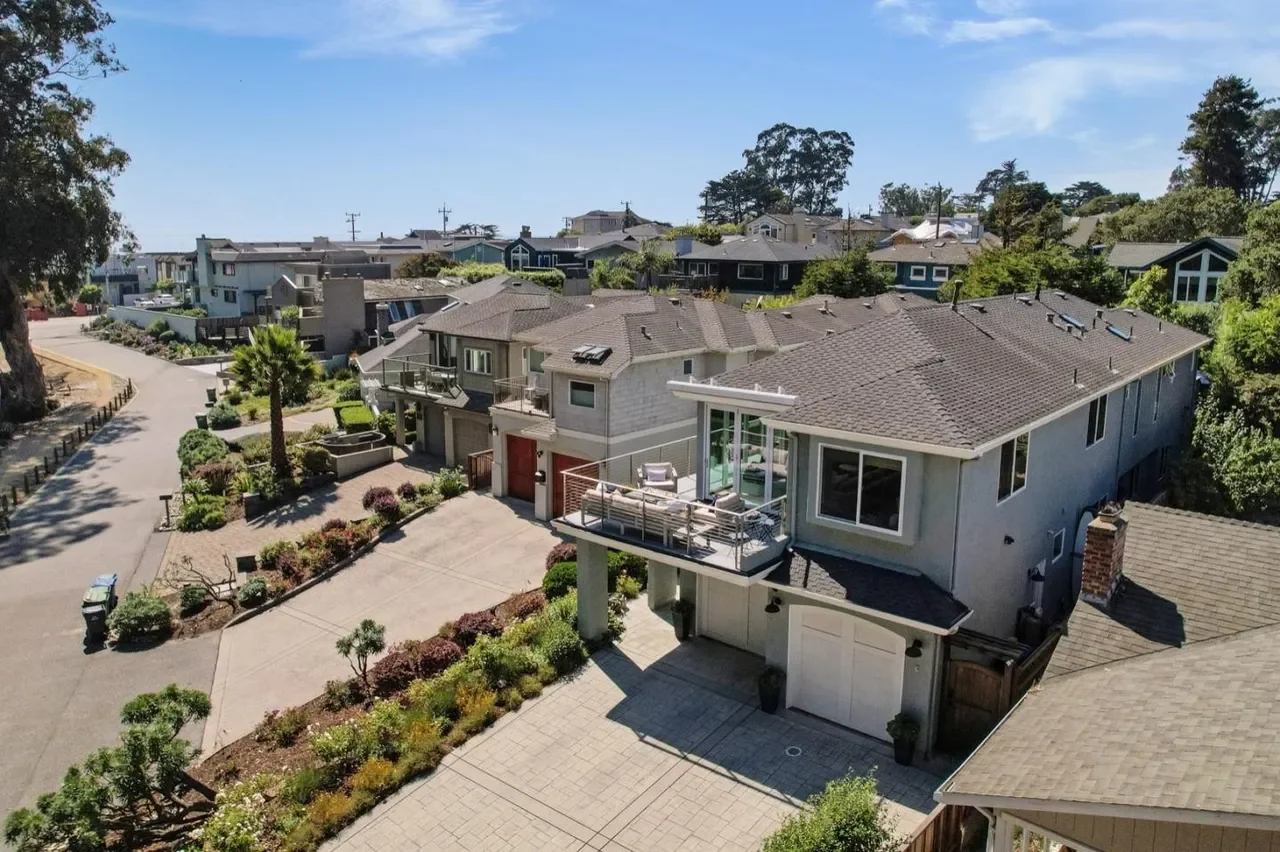 495 Coastview Dr 032.webp