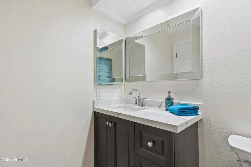 24446 Verena Ct 021.webp