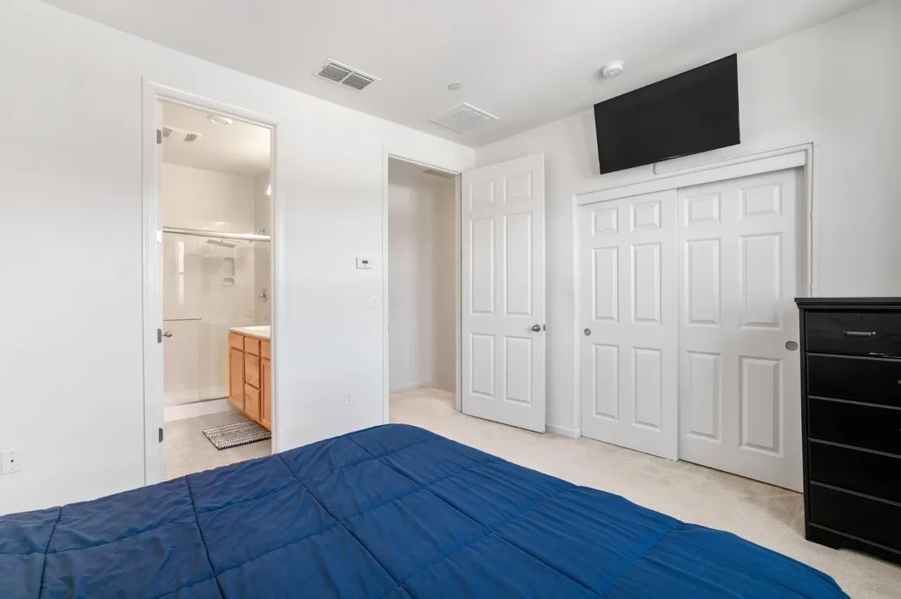 17982 Monterey St 016.webp