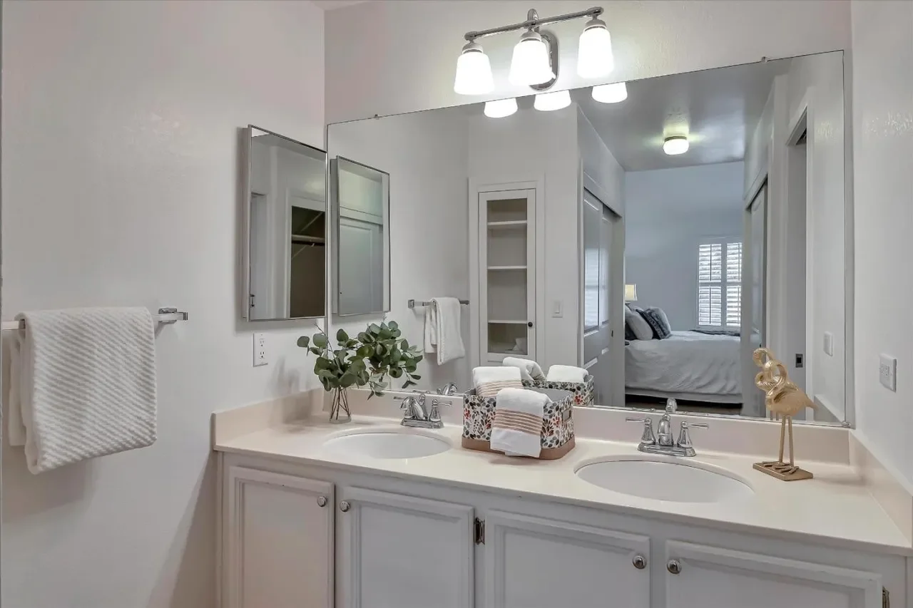 4108 Thain Way 015.webp